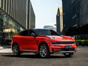 Lynk & Co 05 Джип/SUV 5 дв., Гибрид 11.2019 -  н.в.