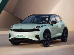 Lynk & Co 06 Джип/SUV 5 дв., Гибрид 07.2023 -  н.в.