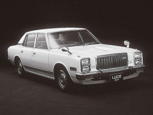 Mazda Luce (LA4) Седан 10.1977 - 09.1979