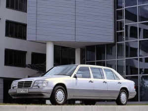 Mercedes-Benz E-Class (V124) Седан 05.1993 - 04.1995