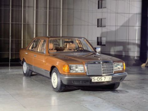 Mercedes-Benz S-Class (W126) Седан 09.1979 - 04.1985