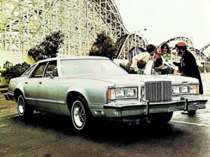 Mercury Cougar Седан 10.1976 - 10.1979