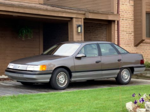 Mercury Sable Седан 03.1986 - 07.1989