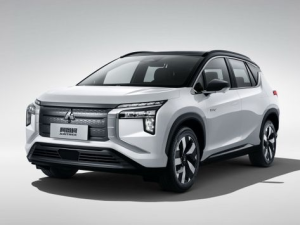 Mitsubishi Airtrek Джип/SUV 5 дв. 11.2021 - 03.2023