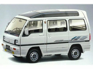 Mitsubishi Bravo Минивэн 01.1989 - 12.1990