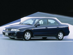 Mitsubishi Carisma Седан 10.1997 - 10.1999
