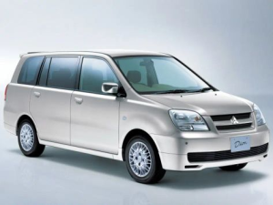 Mitsubishi Dion Минивэн 05.2002 - 12.2005