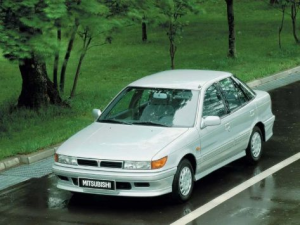 Mitsubishi Lancer (CA) Лифтбек 06.1988 - 10.1991