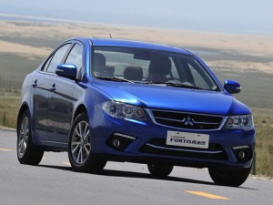 Mitsubishi Lancer Fortis Седан 04.2013 - 11.2015
