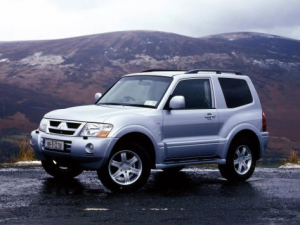 Mitsubishi Pajero (V60) Джип/SUV 3 дв. 09.2002 - 09.2006