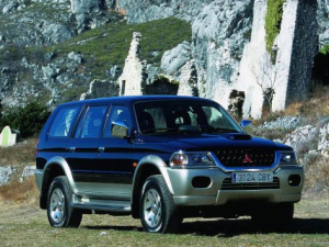 Mitsubishi Pajero Sport Джип/SUV 5 дв. 07.1996 - 08.2004