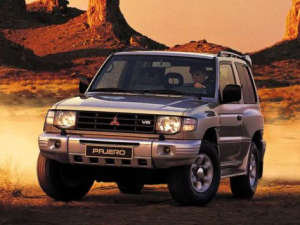 Mitsubishi Pajero (V20) Джип/SUV 3 дв. 05.1997 - 05.2005