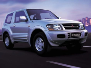 Mitsubishi Pajero (V60) Джип/SUV 3 дв. 05.1999 - 04.2003