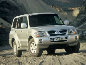 Mitsubishi Pajero (V70) Джип/SUV 5 дв. 05.2003 - 03.2006