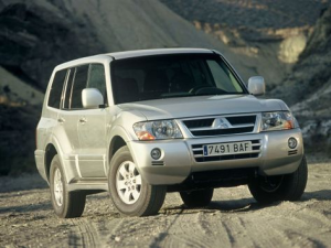 Mitsubishi Pajero (V70) Джип/SUV 5 дв. 05.2003 - 07.2006