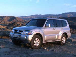 Mitsubishi Pajero (V70) Джип/SUV 5 дв. 07.2003 - 07.2006