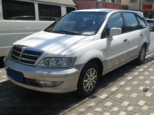 Mitsubishi Savrin Минивэн 01.2001 - 01.2004