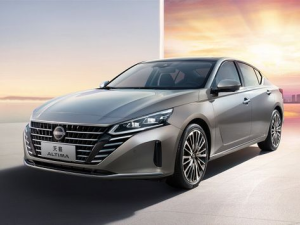 Nissan Altima (L34) Седан 08.2022 -  н.в.