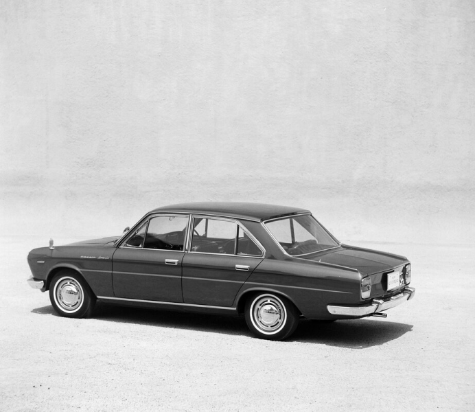 NISSAN Cedric Cedric 2 поколение Седан, 130, H130, P130