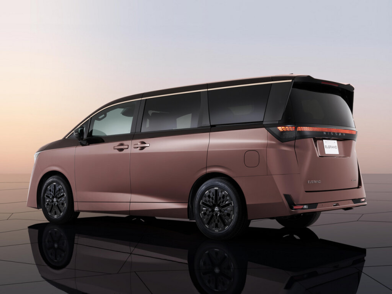 NISSAN Elgrand Elgrand 4 поколение Минивэн, Гибрид, 