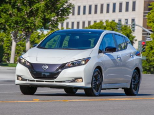 Nissan Leaf (ZE1) Хэтчбек 5 дв. 01.2022 - 08.2025
