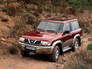 Nissan Patrol (Y61) Джип/SUV 3 дв. 10.1997 - 09.2001
