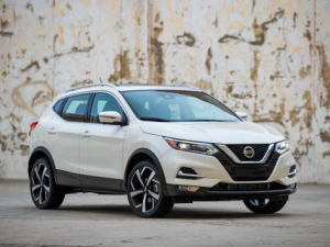 Nissan Rogue Sport Джип/SUV 5 дв. 08.2019 - 01.2024