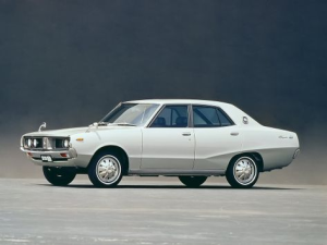 Nissan Skyline (C110) Седан 09.1972 - 09.1975
