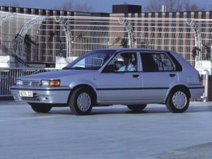 Nissan Sunny (N13) Хэтчбек 5 дв. 02.1986 - 07.1990