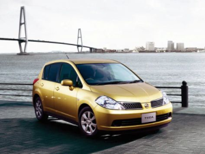 Nissan Tiida (C11) Хэтчбек 5 дв. 09.2004 - 12.2007