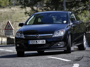 Opel Astra GTC (H) Хэтчбек 3 дв. 11.2006 - 09.2011