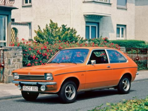 Opel Kadett (C) Хэтчбек 3 дв. 08.1973 - 07.1977
