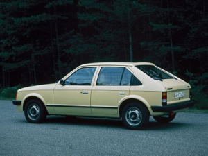 Opel Kadett (D) Седан 08.1979 - 07.1984