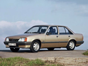 Opel Rekord (E2) Седан 10.1982 - 08.1986