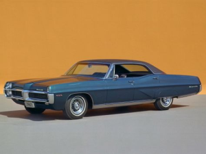 Pontiac Bonneville Седан 09.1966 - 09.1967