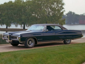 Pontiac Bonneville Седан 09.1967 - 09.1969