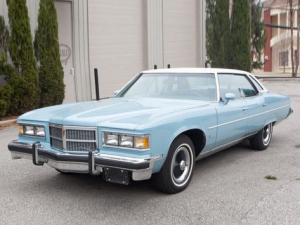 Pontiac Bonneville Седан 09.1974 - 09.1975
