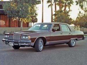 Pontiac Bonneville Седан 09.1976 - 10.1977
