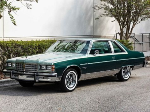 Pontiac Bonneville Купе 09.1976 - 10.1977