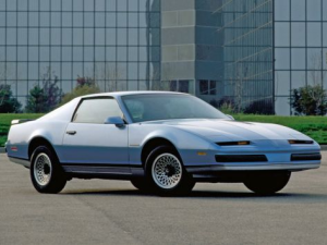 Pontiac Firebird Хэтчбек 3 дв. 11.1985 - 04.1990