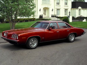 Pontiac Grand Am Седан 09.1972 - 09.1973