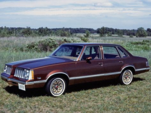 Pontiac Grand Am Седан 10.1977 - 09.1979