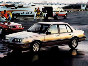Pontiac Sunbird Седан 09.1983 - 03.1988