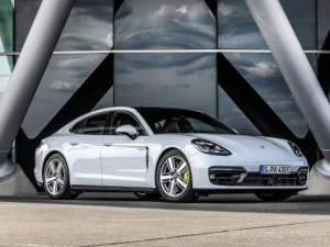 Porsche Panamera Лифтбек, Гибрид 08.2020 - 12.2022