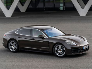 Porsche Panamera Лифтбек, Гибрид 08.2020 - 11.2023