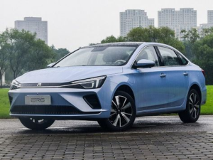 Rising Auto ER6 Седан 08.2020 - 11.2022