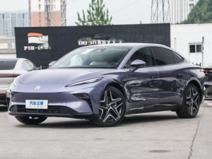 Rising Auto F7 Лифтбек 02.2023 -  н.в.
