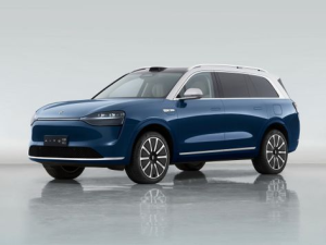 Seres M9 Джип/SUV 5 дв., Гибрид 07.2024 -  н.в.