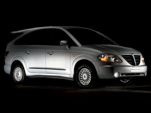 SsangYong Stavic Минивэн 08.2004 - 04.2008