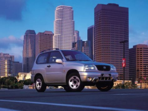Suzuki Grand Vitara Джип/SUV 3 дв. 09.1997 - 08.2005